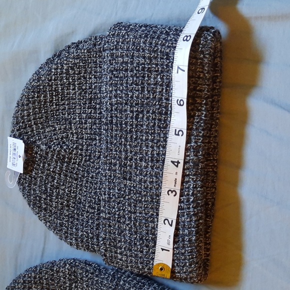 American Eagle Outfitters NWT Black White Heathered Knit Cuffed Beanie  One Size - Picture 3 of 10
